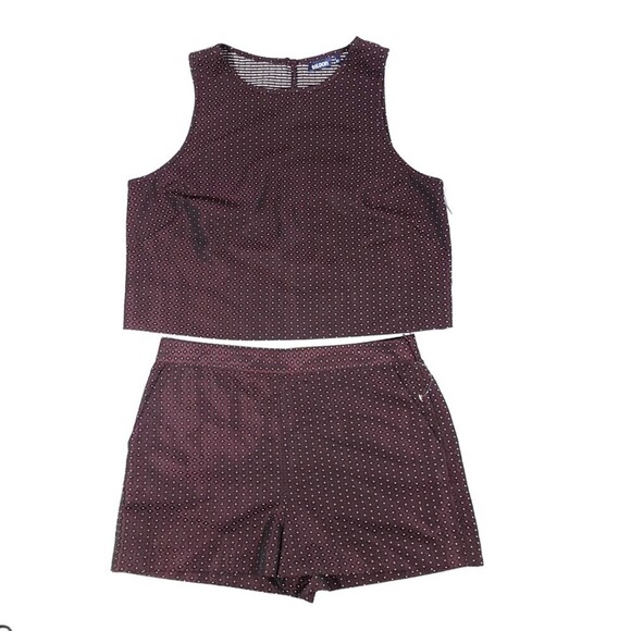 Tildon Pants - NWT Tildon Jacquard Crop Top and High Waisted Shorts Set in Burgundy Large